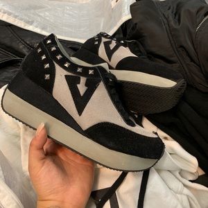 Volatile 90s Sneakers